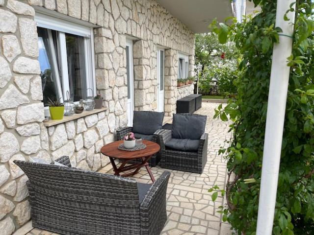 Apartman Laura Dramalj Quarto foto